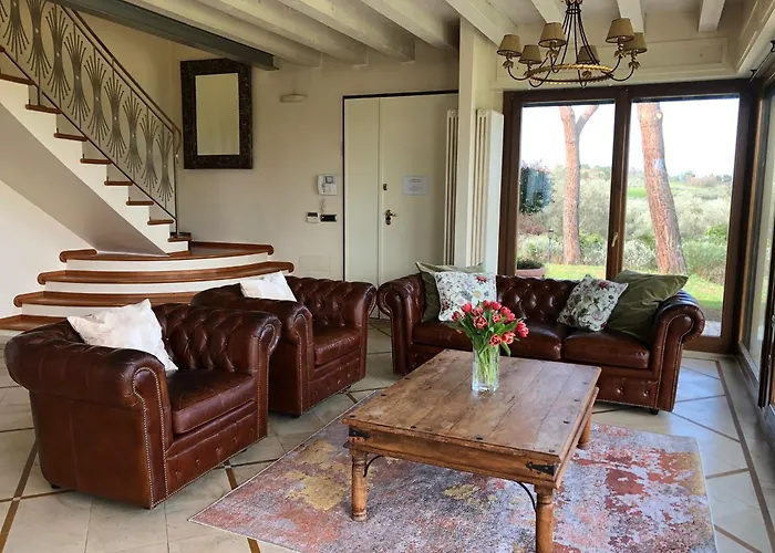 Villa Rolls - Porzione Di Villa Con Piscina,Giardino E Parcheggi