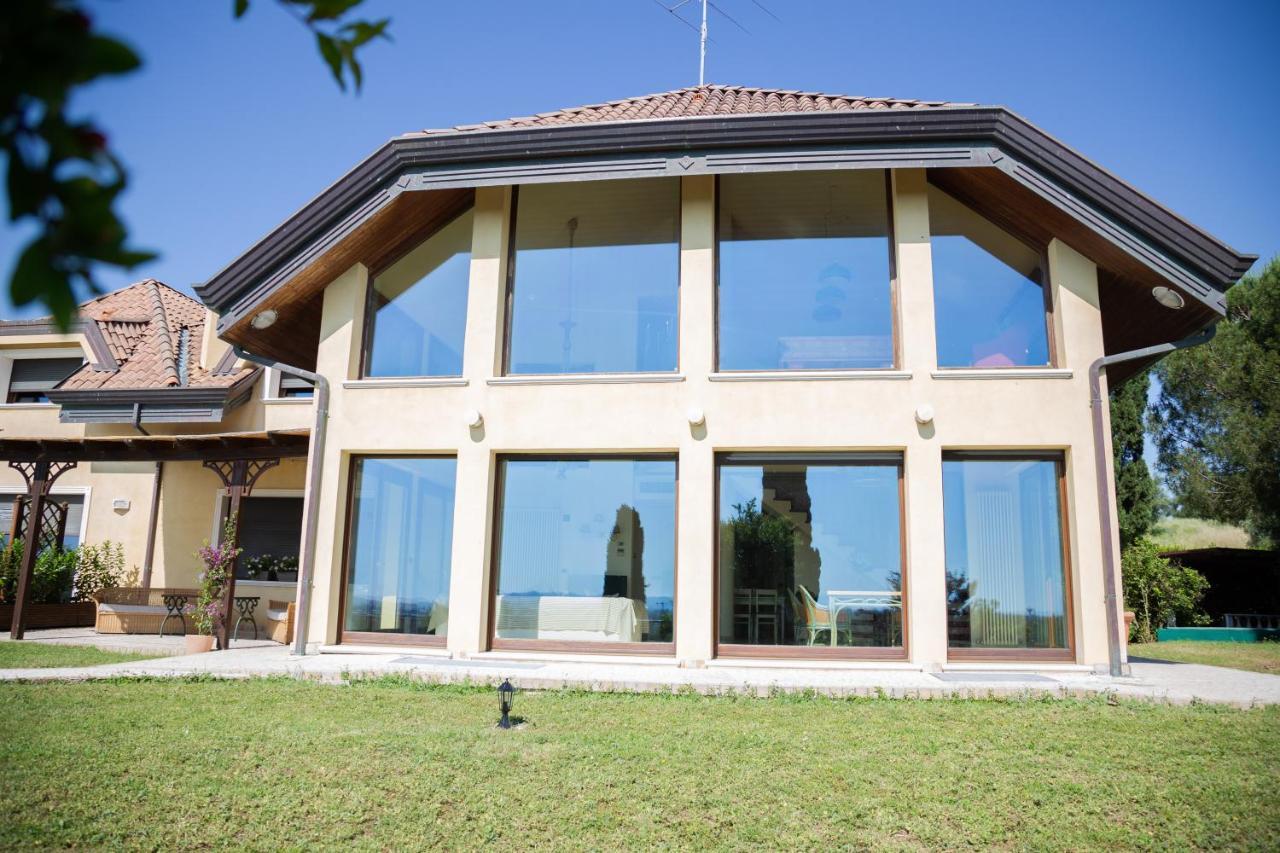 Villa Rolls - Porzione Di Con Piscina,giardino E Parcheggi *